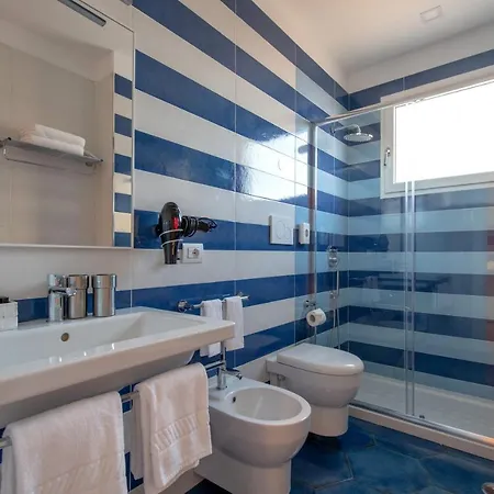 Coral Apartment